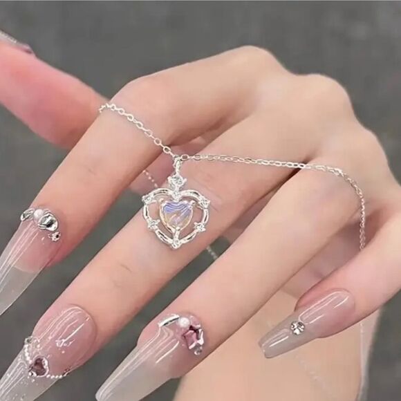 Silver Heart Pendant Necklace - Picture 1 of 1